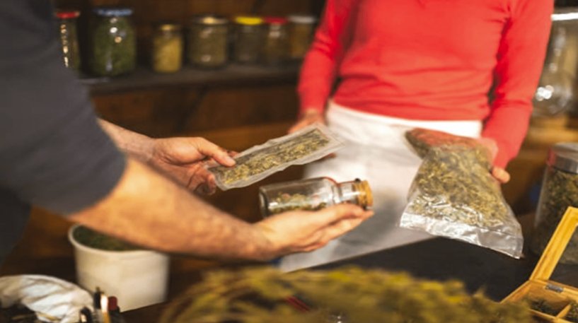 Man buying weed